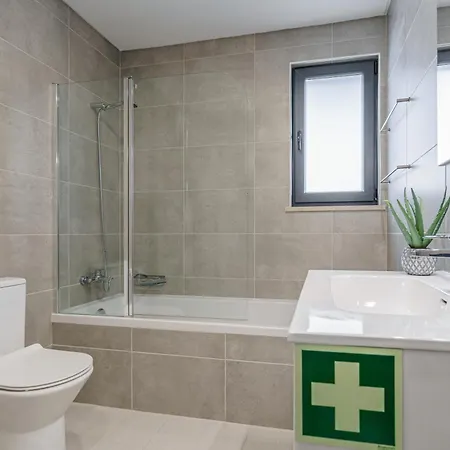 Bianca With Jacuzzi&private Swimming Pool Villa *