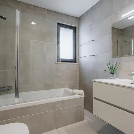 Villa Bianca With Jacuzzi&private Swimming Pool Santa Barbara (Lisbon)