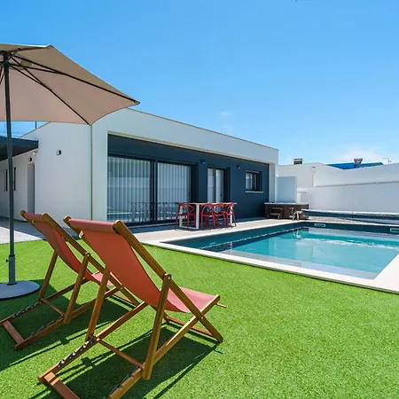 Bianca With Jacuzzi And Private Swimming Pool