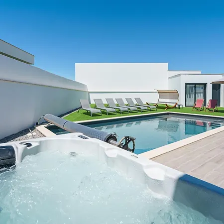 Villa Tropical Santa Barbara (Lisbon)
