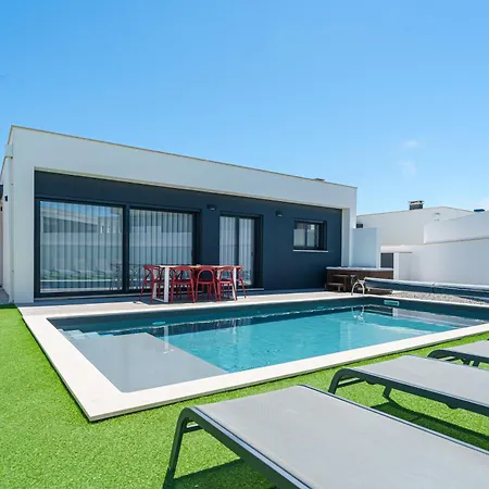 Tropical With Jacuzzi And Private Swimming Pool Santa Barbara