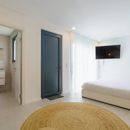 Tropical With Jacuzzi And Private Swimming Pool * Santa Barbara (Lisbon)