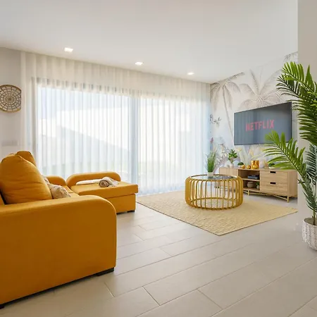 Tropical With Jacuzzi And Private Swimming Pool Вилла