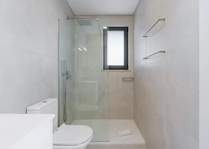 Tropical With Jacuzzi And Private Swimming Pool Santa Barbara (Lisbon)