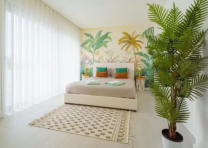 Tropical With Jacuzzi And Private Swimming Pool Santa Barbara (Lisbon)