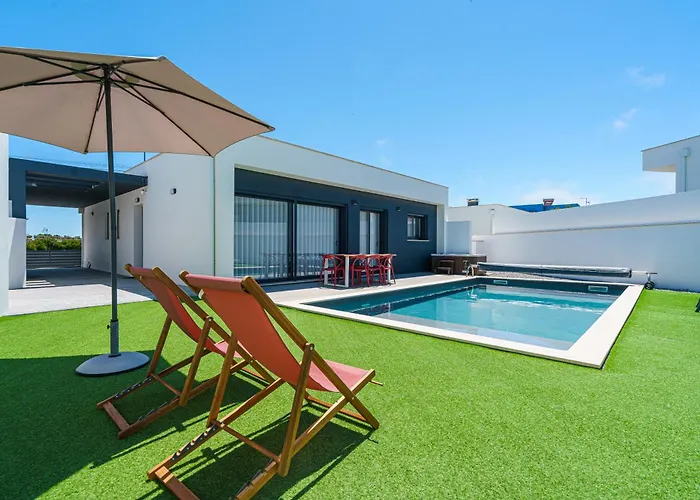 Tropical With Jacuzzi And Private Swimming Pool